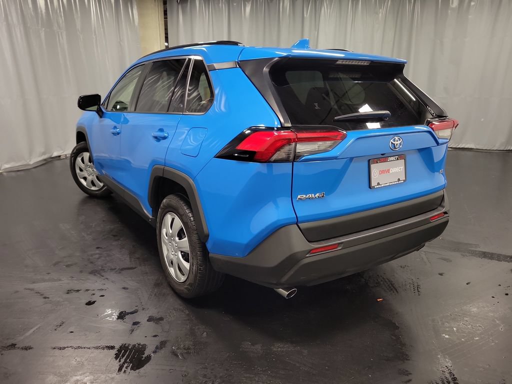 Used 2019 Toyota RAV4 LE FWD image 6