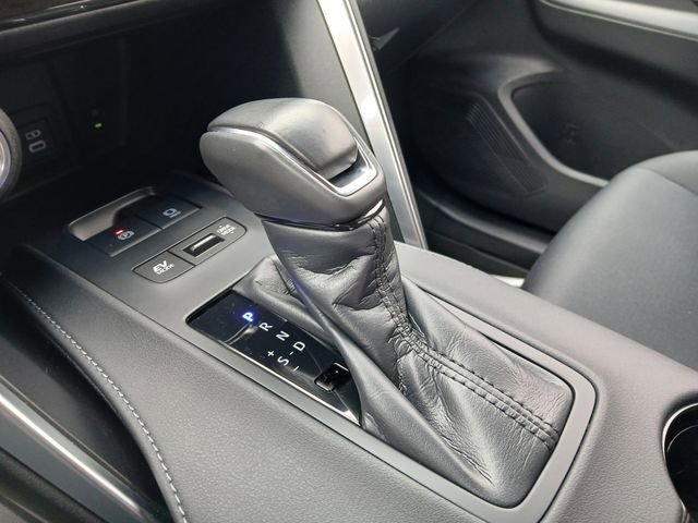 Used 2023 Toyota Venza LE image 24
