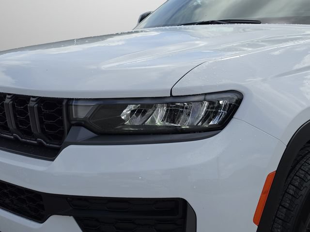 New 2027 Jeep Grand Cherokee Altitude AWD/4WD image 13