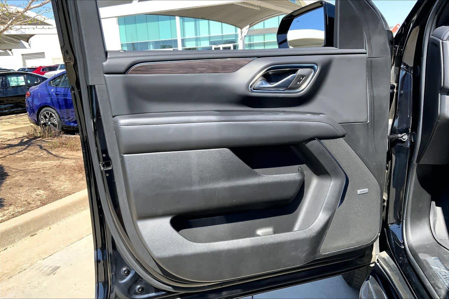 Used 2023 Chevrolet Tahoe LT w/ Luxury Package AWD/4WD image 20
