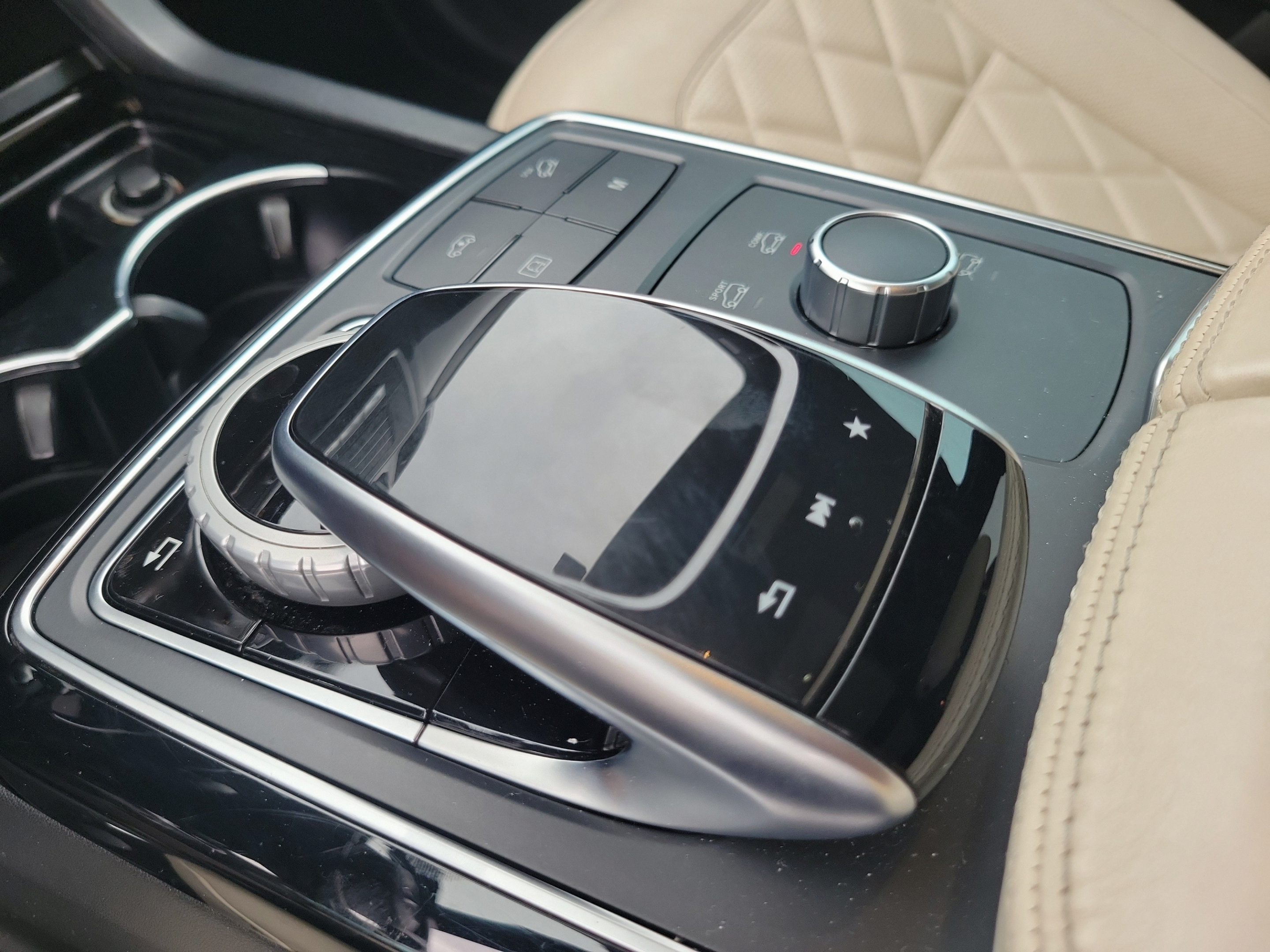 Used 2019 Mercedes-Benz GLS 550 4MATIC image 20