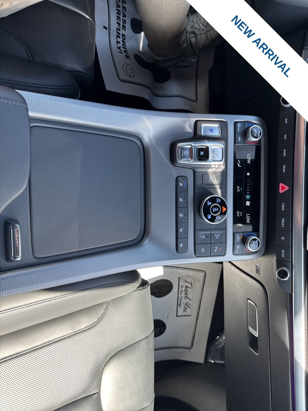 Used 2024 Hyundai Palisade Calligraphy image 27