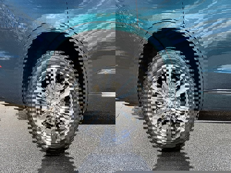 Used 2024 Cadillac XT6 Premium Luxury image 5