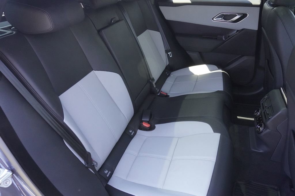 New 2026 Land Rover Range Rover Velar Dynamic SE image 27