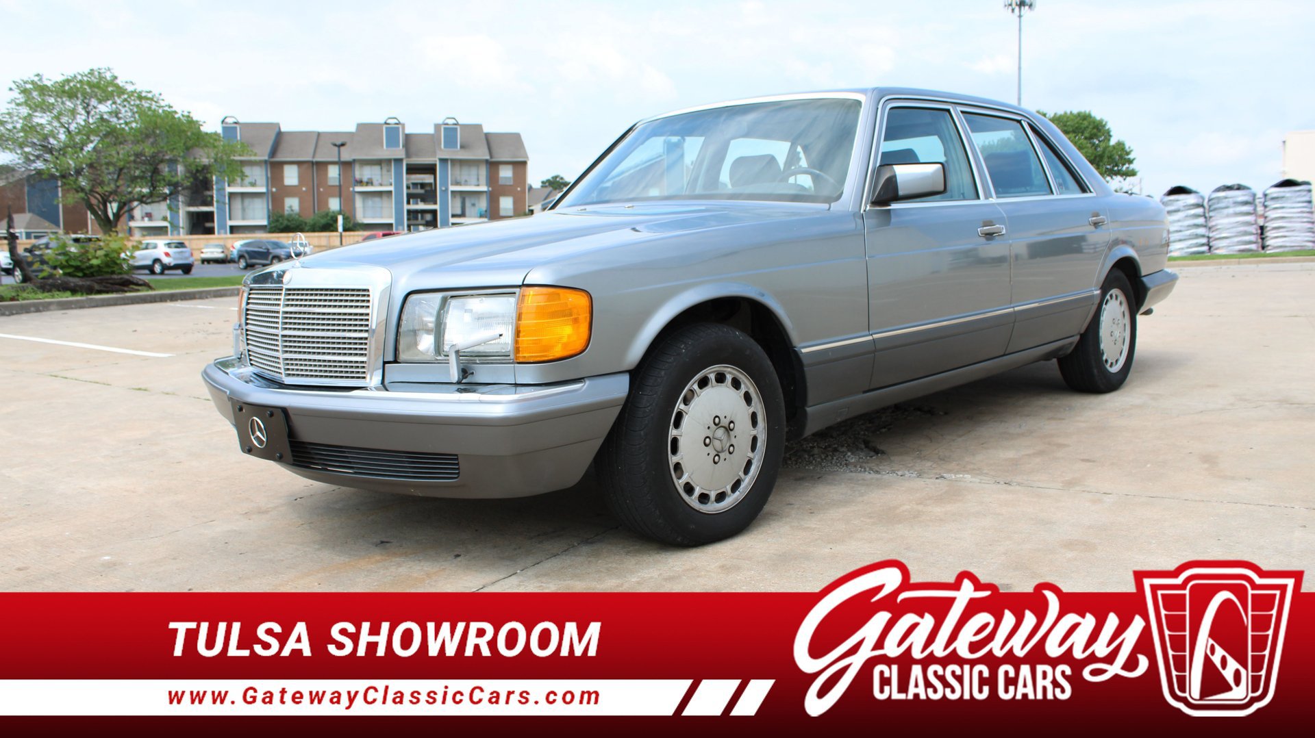 Used 1989 Mercedes-Benz 420 SEL image 1