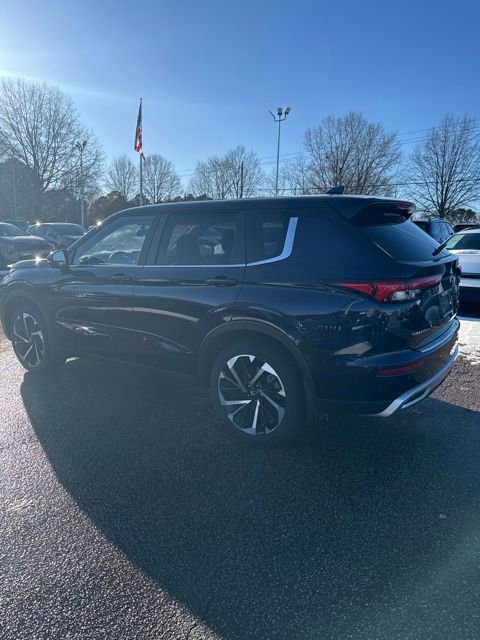 Used 2024 Mitsubishi Outlander FWD image 21