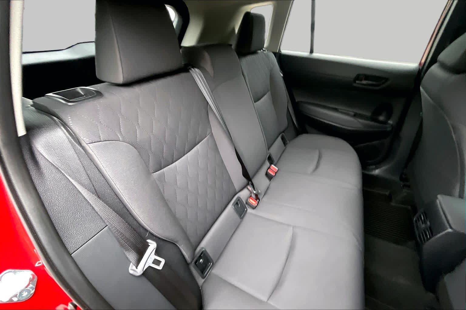 Used 2024 Toyota Corolla Cross LE AWD/4WD image 34