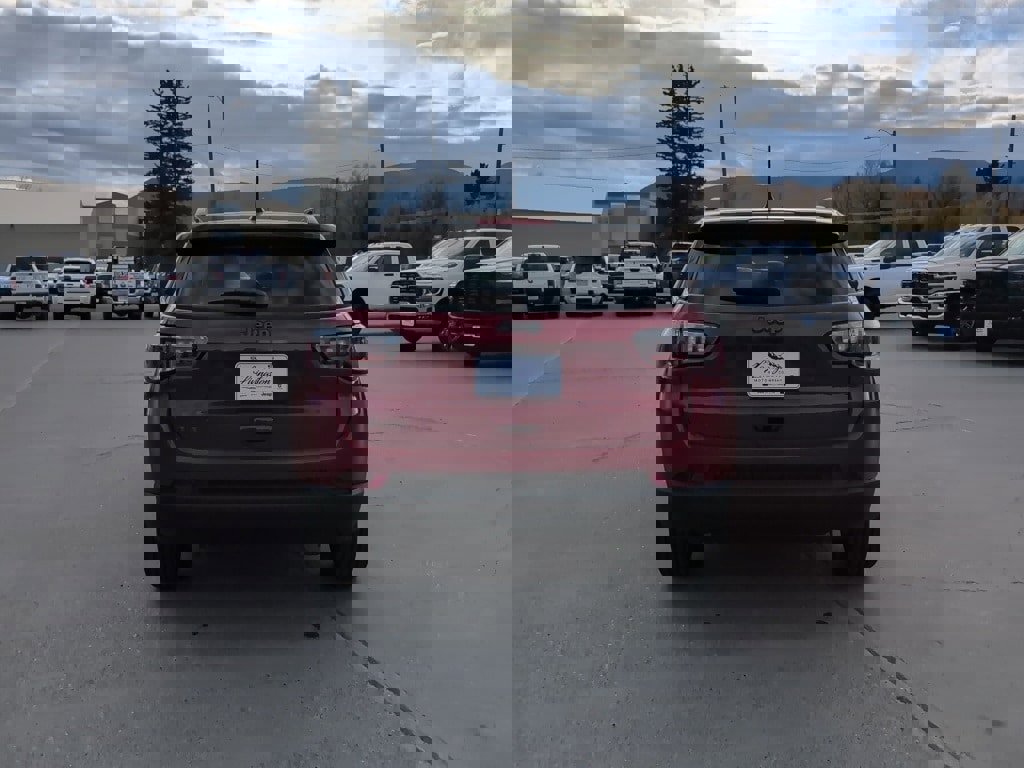 New 2026 Jeep Compass Limited w/ Sun, Sound & Navigation Group image 8