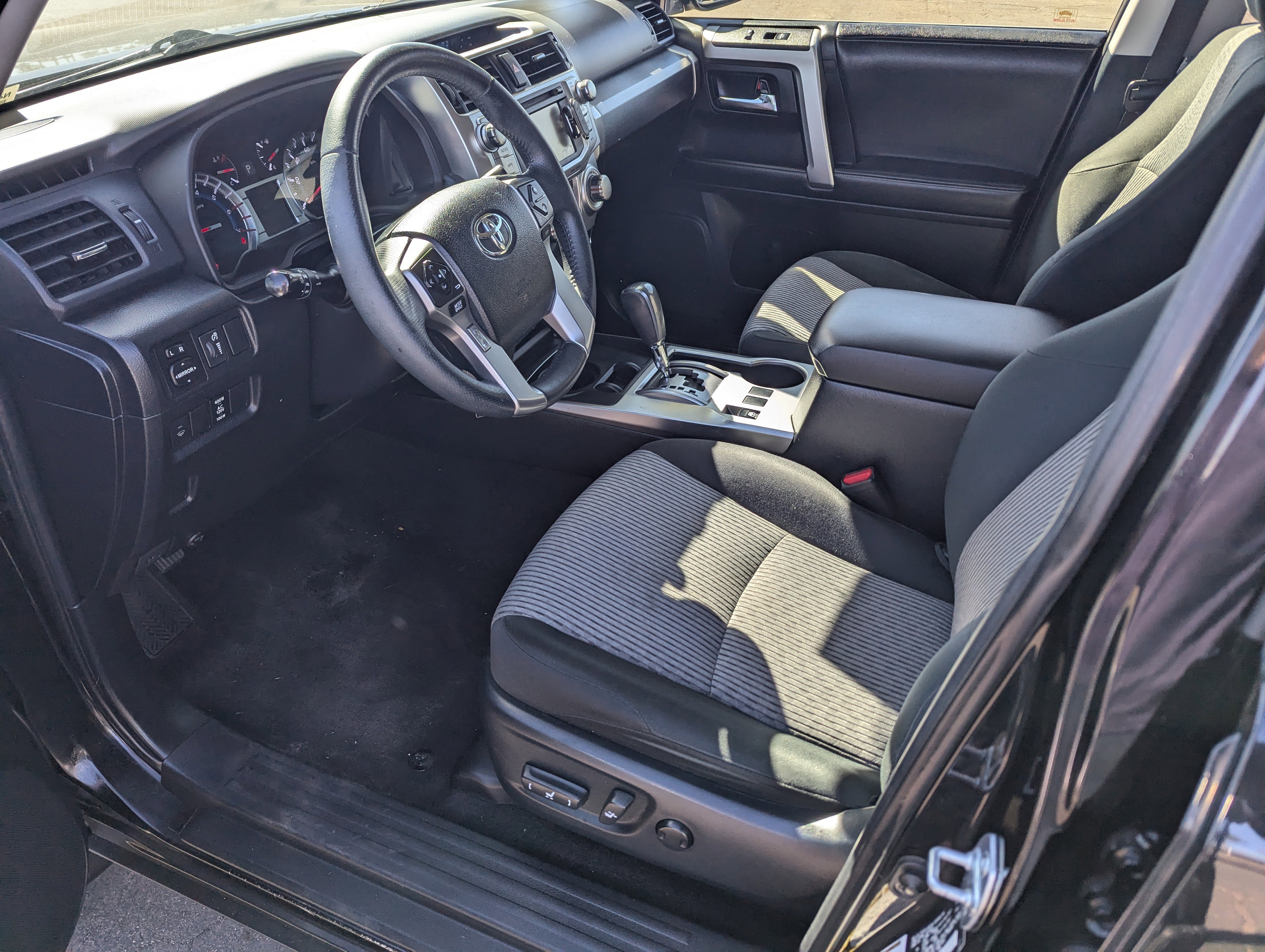 Used 2019 Toyota 4Runner SR5 image 9