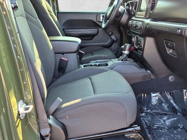 Used 2023 Jeep Wrangler Unlimited Sport AWD/4WD image 17