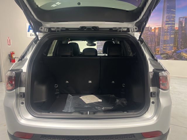 New 2026 Jeep Compass Latitude AWD/4WD image 25