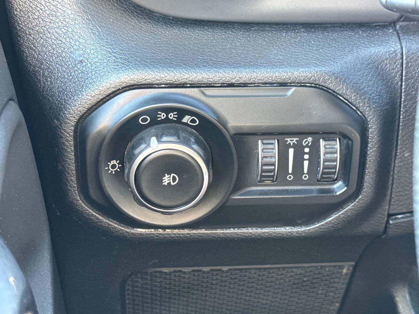 Used 2021 Jeep Wrangler Unlimited Sport AWD/4WD image 13