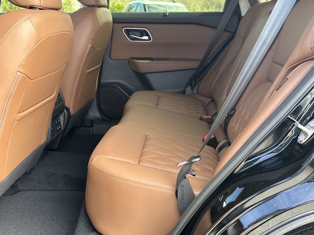 New 2026 Nissan Rogue Platinum image 16