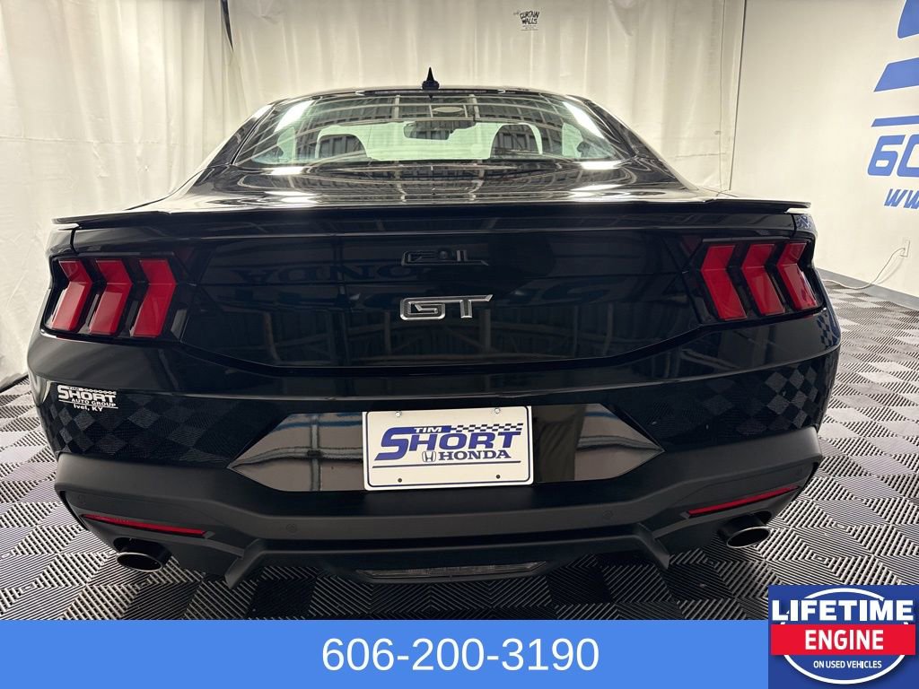 Used 2024 Ford Mustang GT Premium image 8