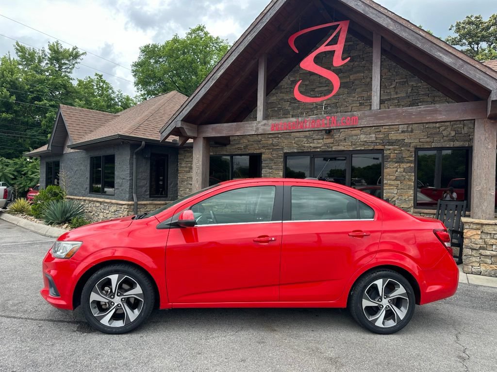 Used 2018 Chevrolet Sonic Premier FWD image 2