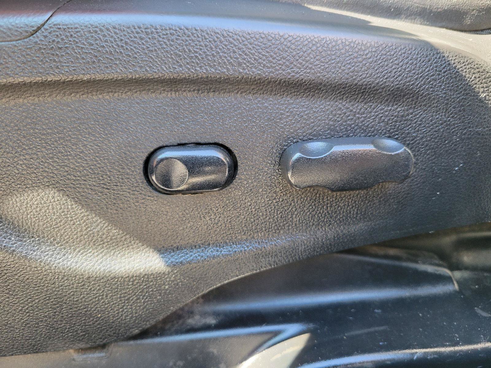 Used 2018 Buick Encore Preferred FWD image 9