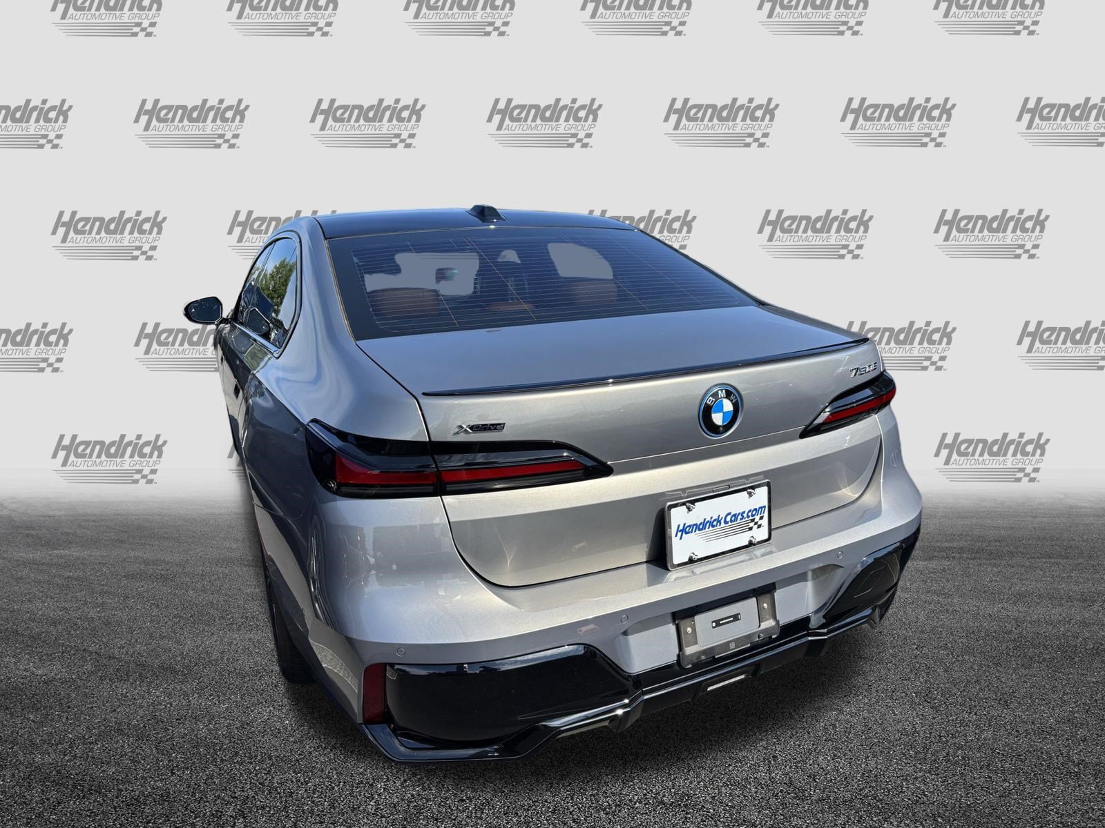 Certified 2025 BMW 750e xDrive w/ Executive Package AWD/4WD image 8