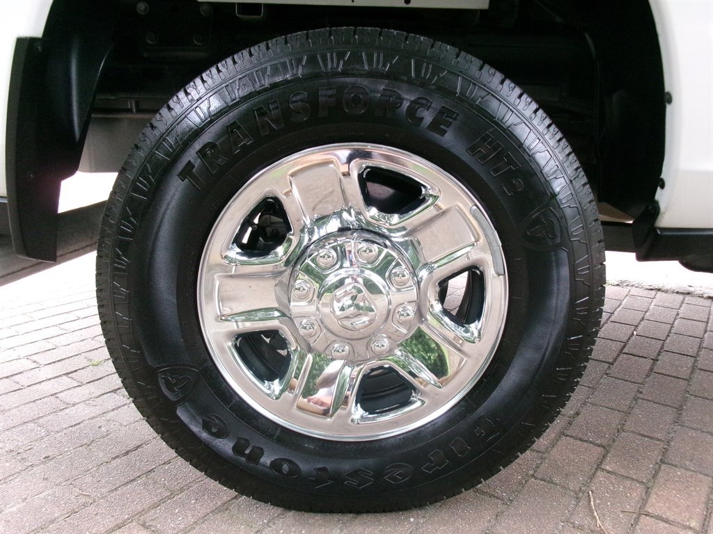 Used 2024 RAM 2500 Tradesman w/ Chrome Appearance Group AWD/4WD image 40