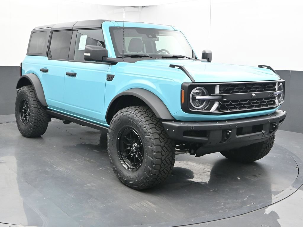 New 2025 Ford Bronco Badlands image 2