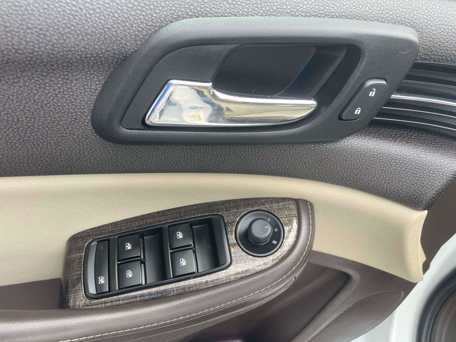 Used 2016 Chevrolet Malibu LT w/ Power Convenience Package FWD image 11