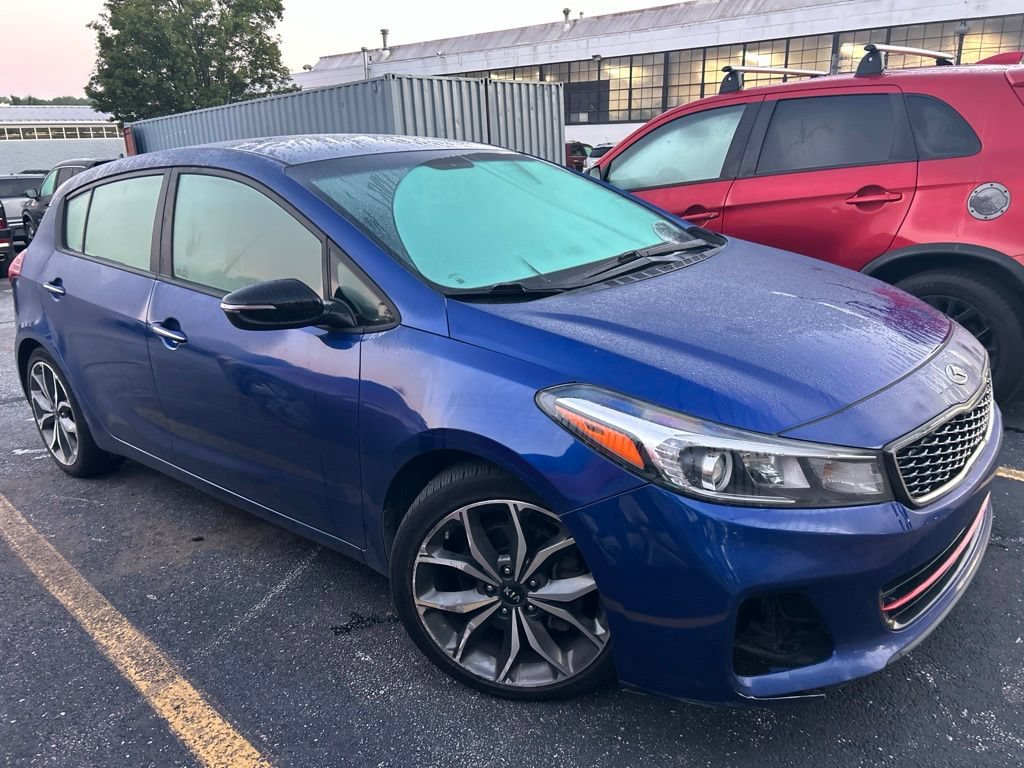 Used 2017 Kia Forte SX FWD image 2