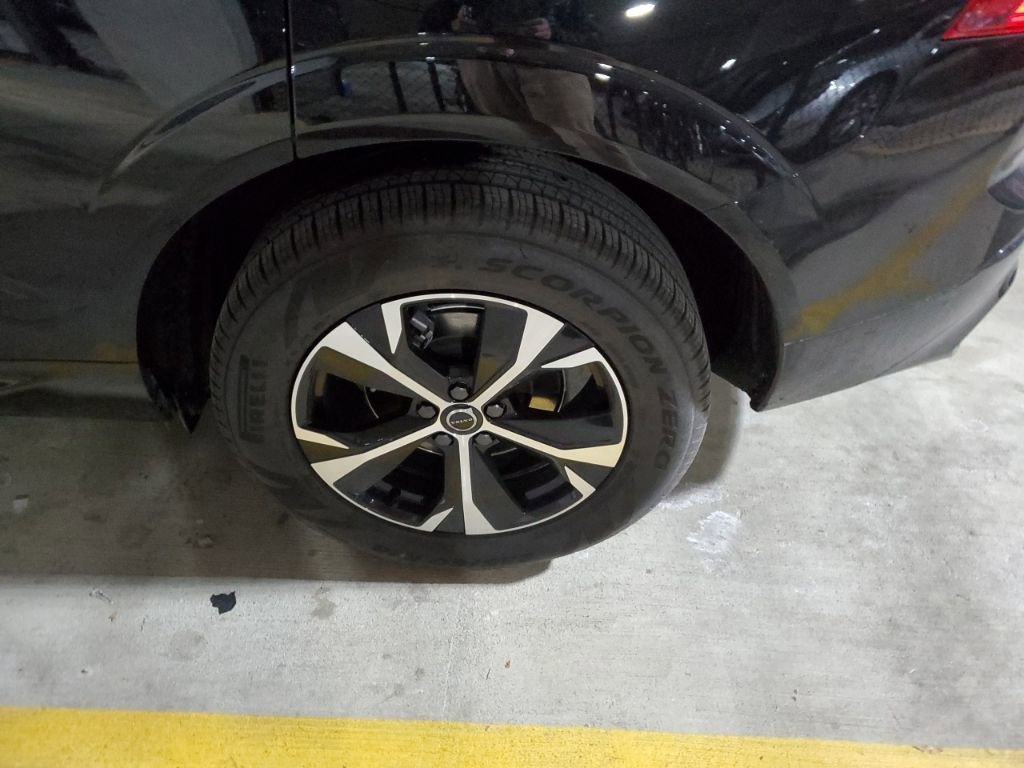 Certified 2026 Volvo XC60 B5 Core image 44