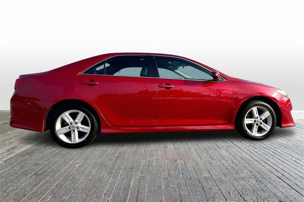 Used 2013 Toyota Camry SE image 8