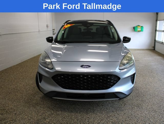 Used 2022 Ford Escape SE w/ SE Sport Appearance Package AWD/4WD image 9
