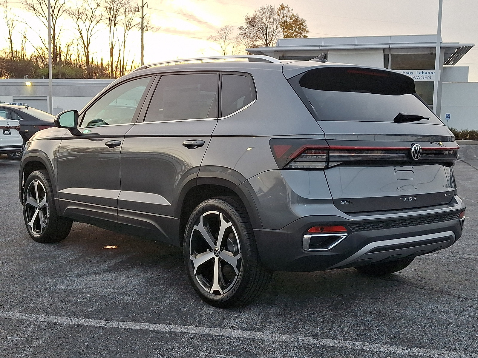 New 2026 Volkswagen Taos SEL AWD/4WD image 4