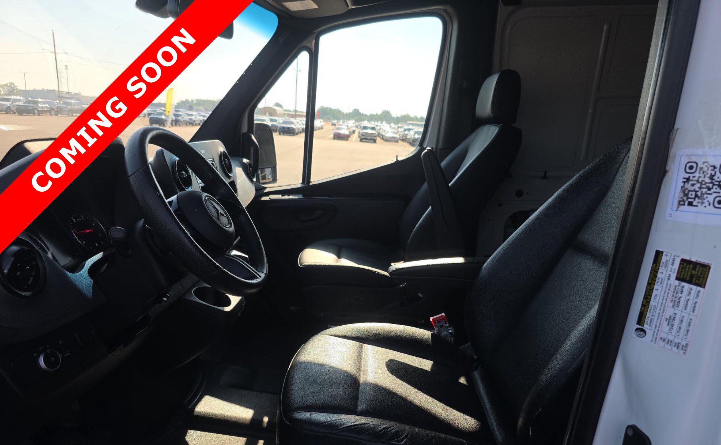 Used 2025 Mercedes-Benz Sprinter 2500 image 5