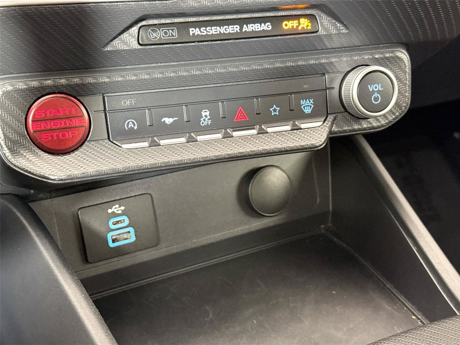 Used 2025 Ford Mustang Premium RWD image 29