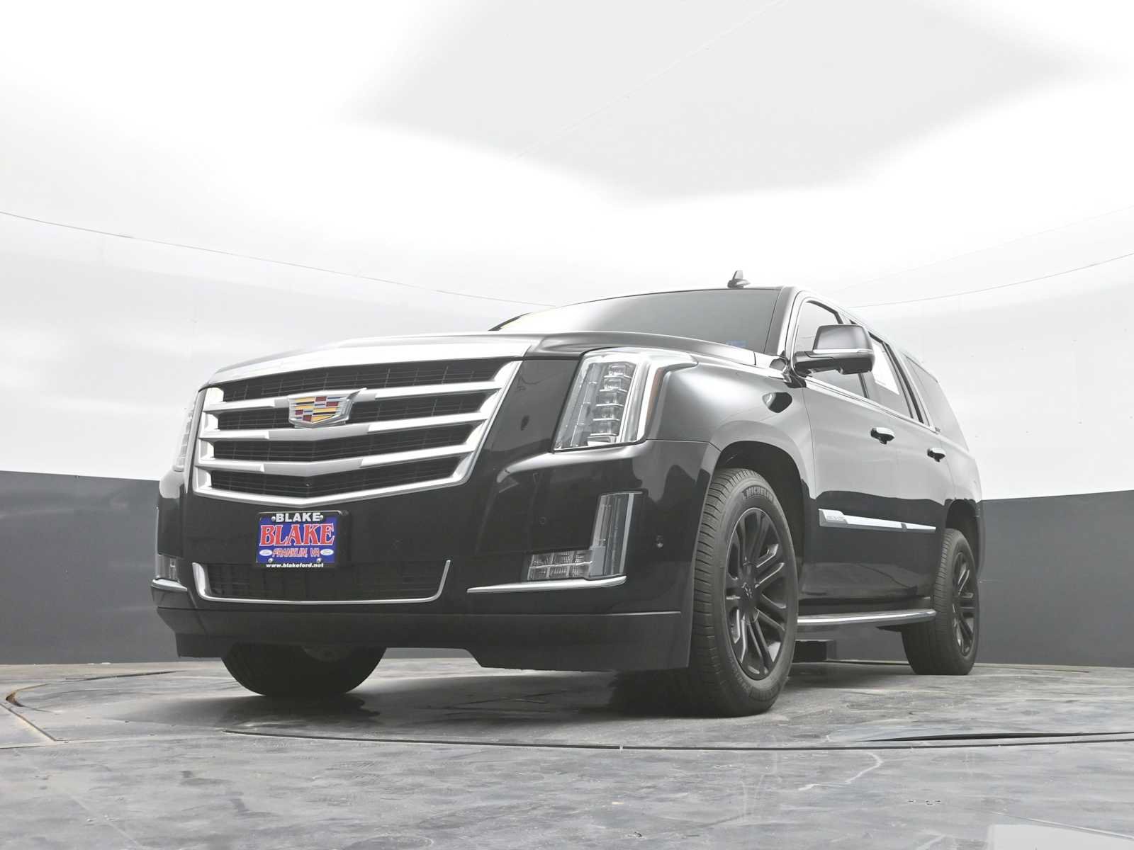 Used 2018 Cadillac Escalade 4WD image 31