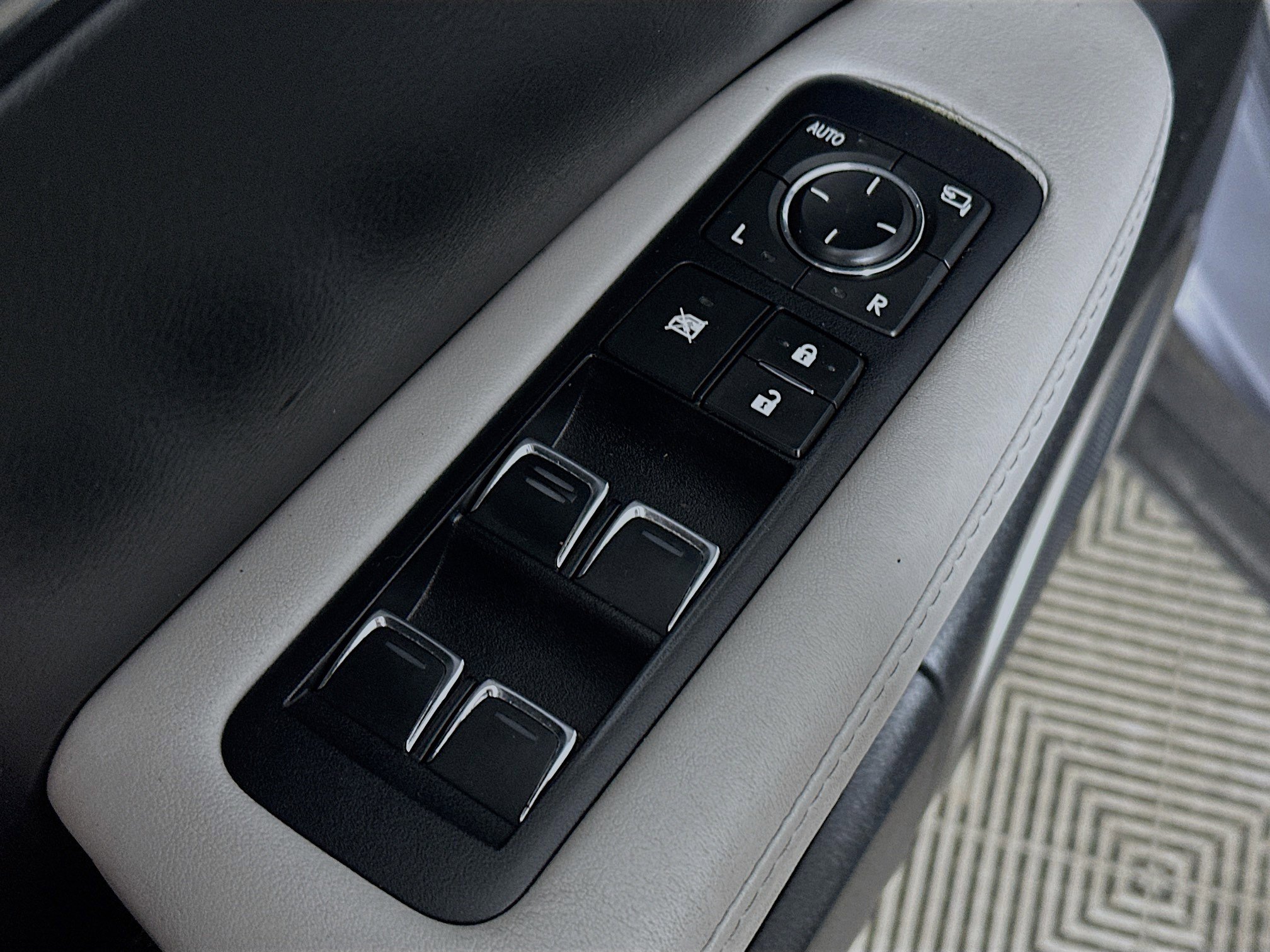 Used 2016 Lexus RX 350 AWD w/ Premium Package image 18