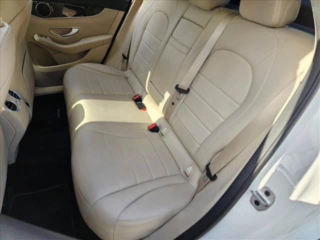 Used 2022 Mercedes-Benz GLC 300 image 17