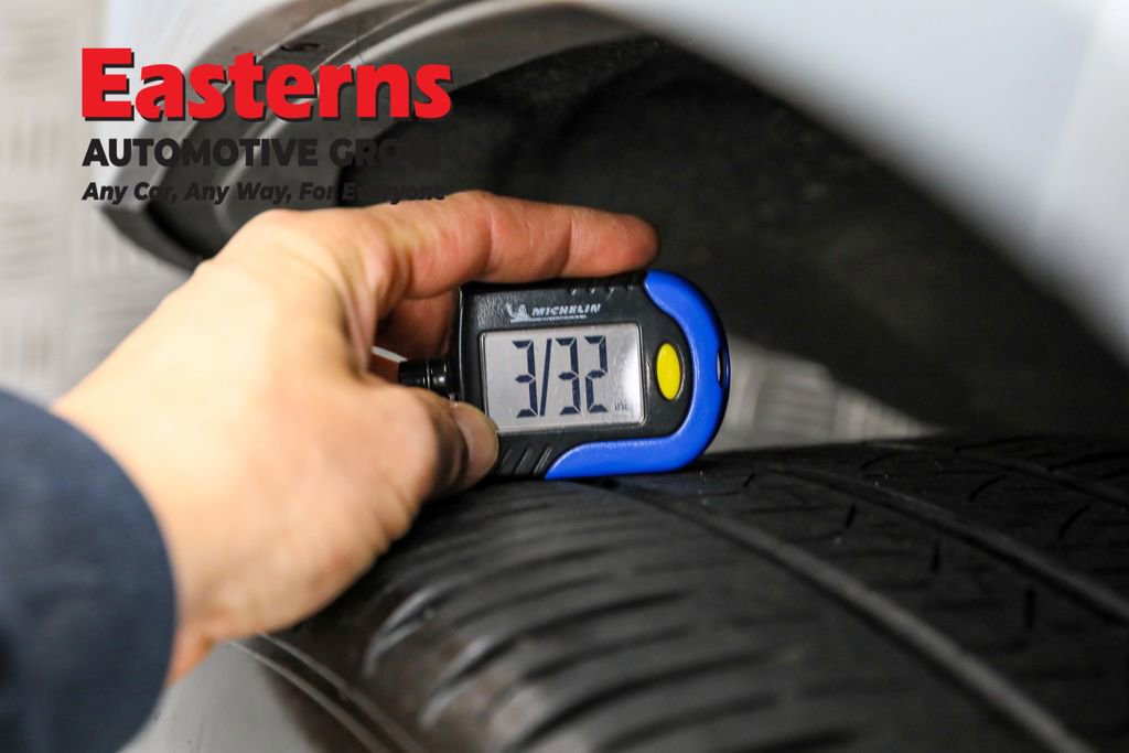 Used 2023 Mercedes-Benz GLS 450 4MATIC w/ AMG Line Exterior image 34