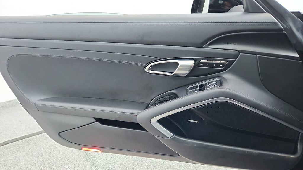 Used 2017 Porsche 911 Carrera S image 26