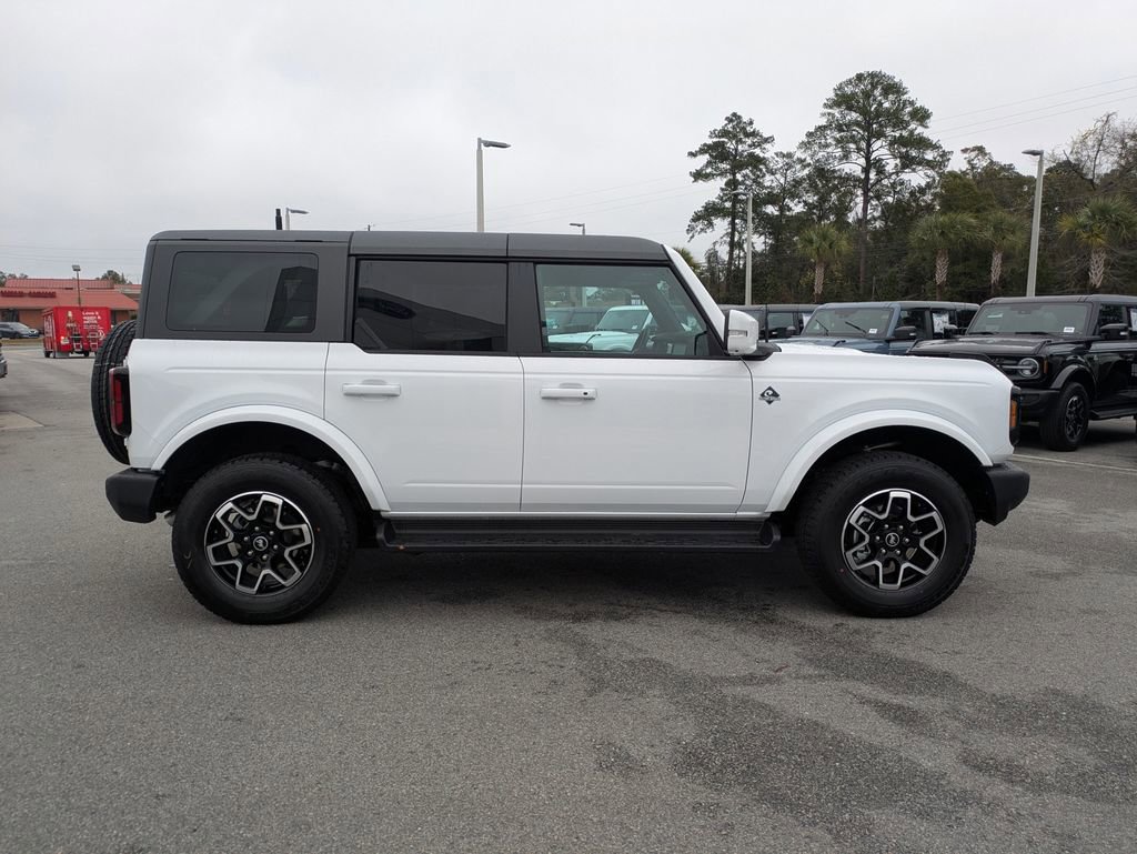 New 2025 Ford Bronco Outer Banks image 3