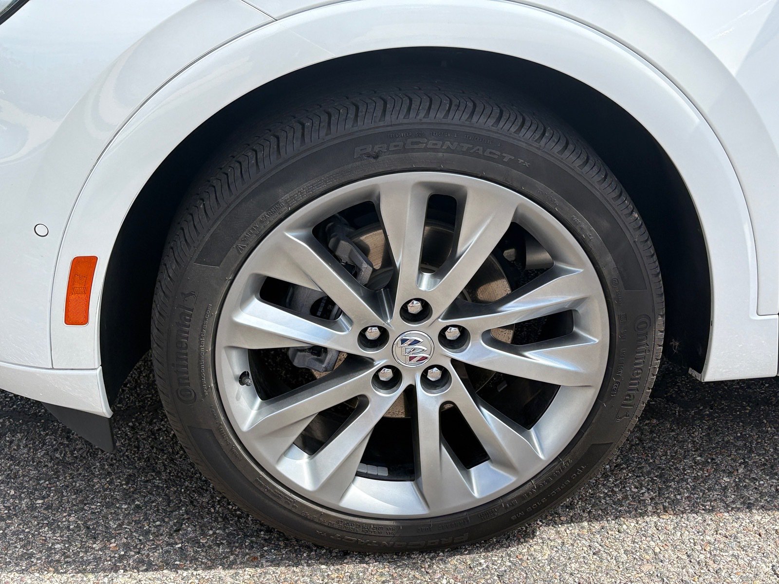 Used 2023 Buick Envision Avenir AWD/4WD image 9