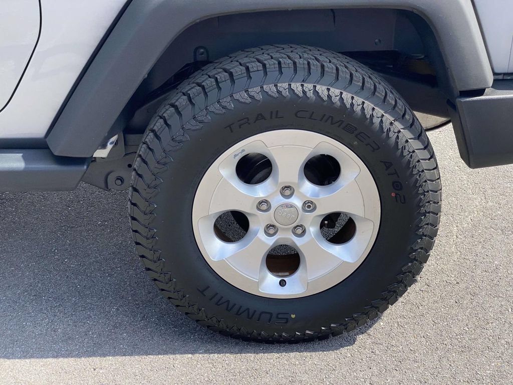 Used 2013 Jeep Wrangler Sport AWD/4WD image 40