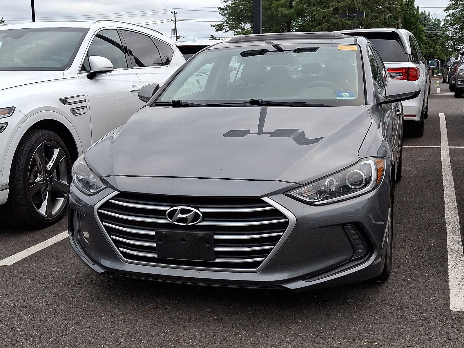 Used 2018 Hyundai Elantra Value Edition w/ Cargo Package FWD image 2