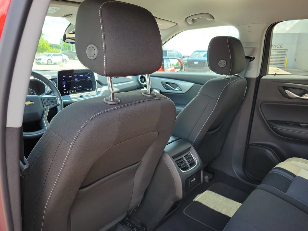 Used 2025 Chevrolet Blazer LT AWD/4WD image 26