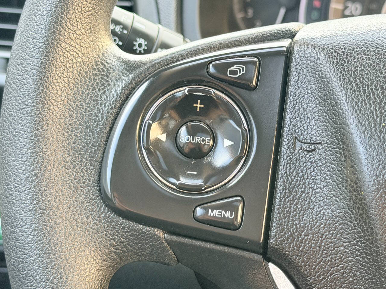 Used 2015 Honda CR-V EX image 33