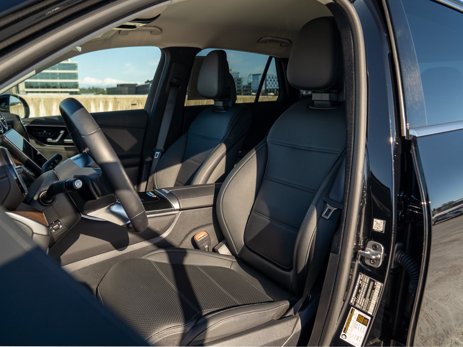 Certified 2025 Mercedes-Benz GLC 350e 4MATIC image 23