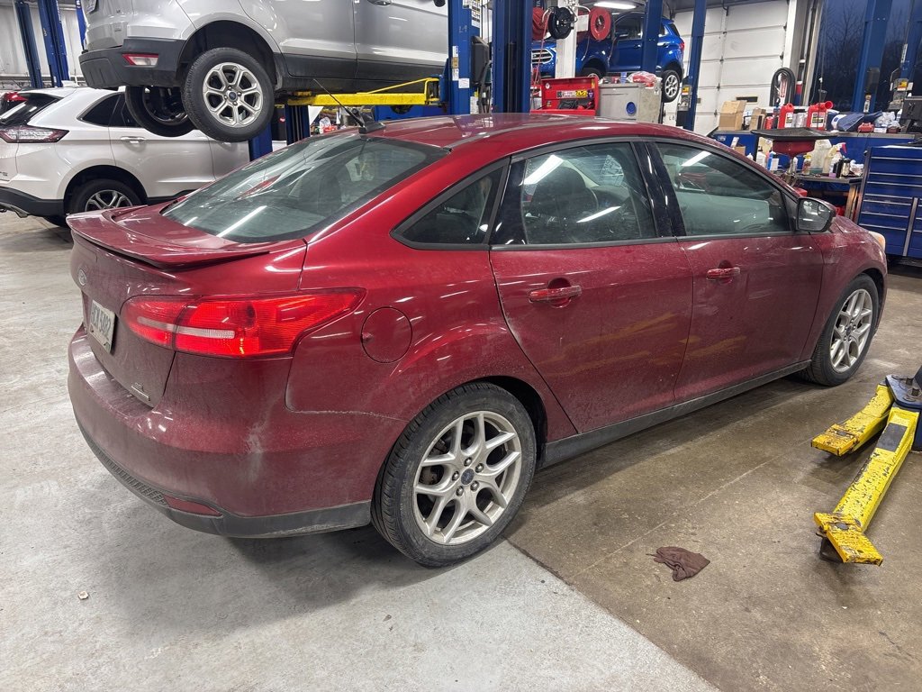 Used 2015 Ford Focus SE w/ Equipment Group 201A image 4