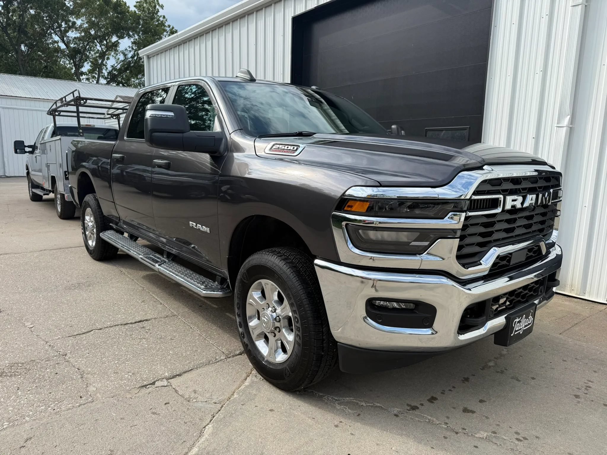 Used 2026 RAM 2500 Big Horn AWD/4WD image 2