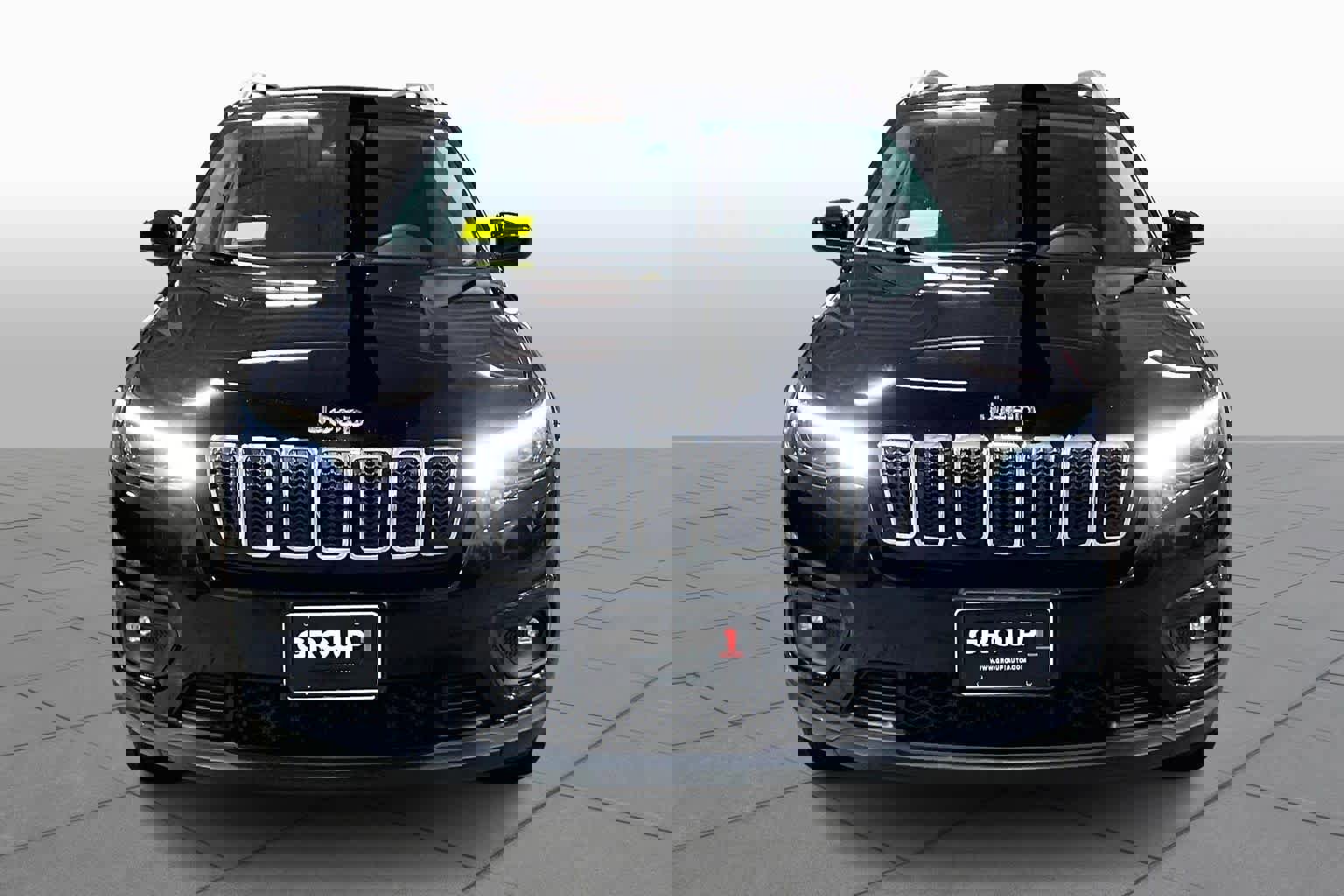 Used 2019 Jeep Cherokee Latitude w/ Popular Appearance Group image 4