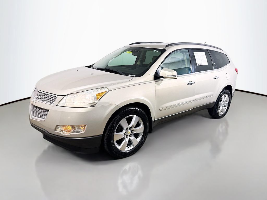 Used 2010 Chevrolet Traverse LTZ FWD image 3