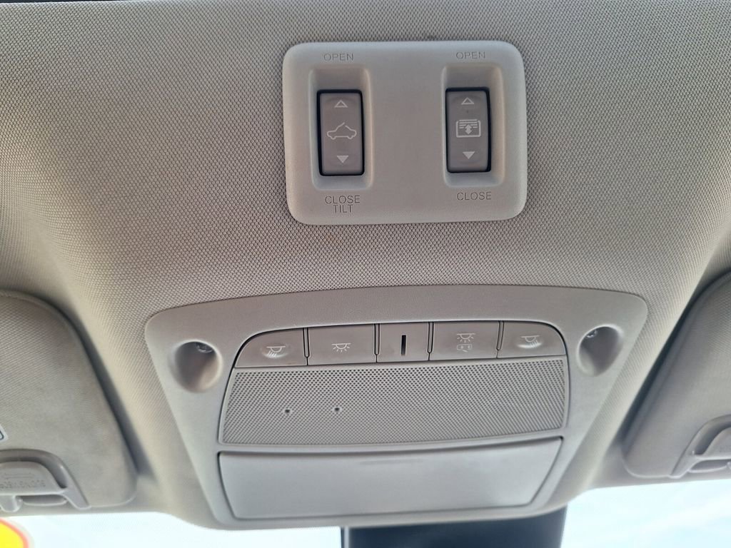 Used 2024 Nissan Murano SL FWD image 19