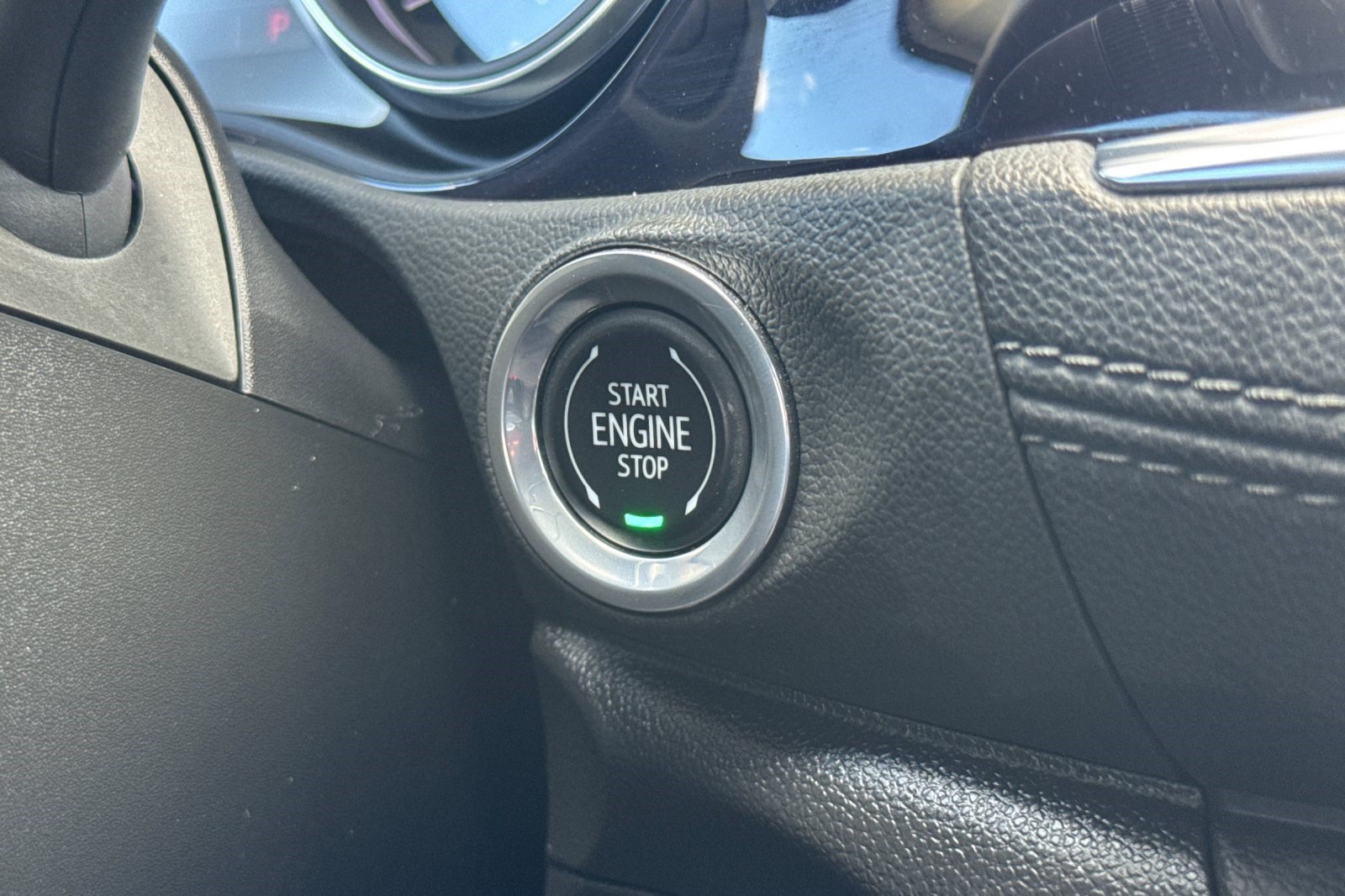 Used 2023 Buick Encore GX Select w/ Sport Touring Package FWD image 17