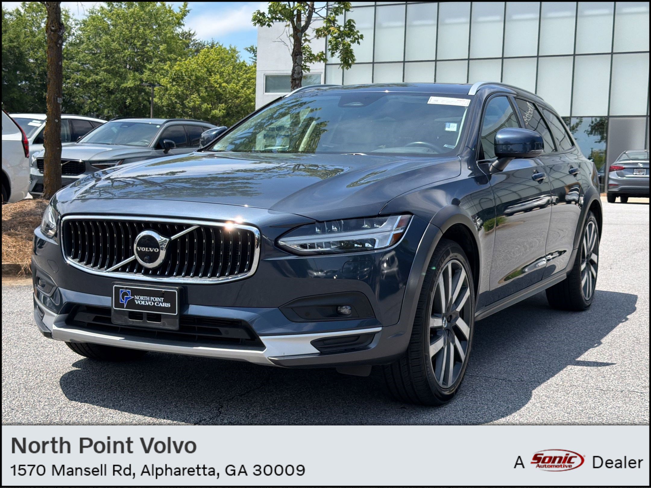 Used 2022 Volvo V90 B6 Cross Country w/ Advanced Package